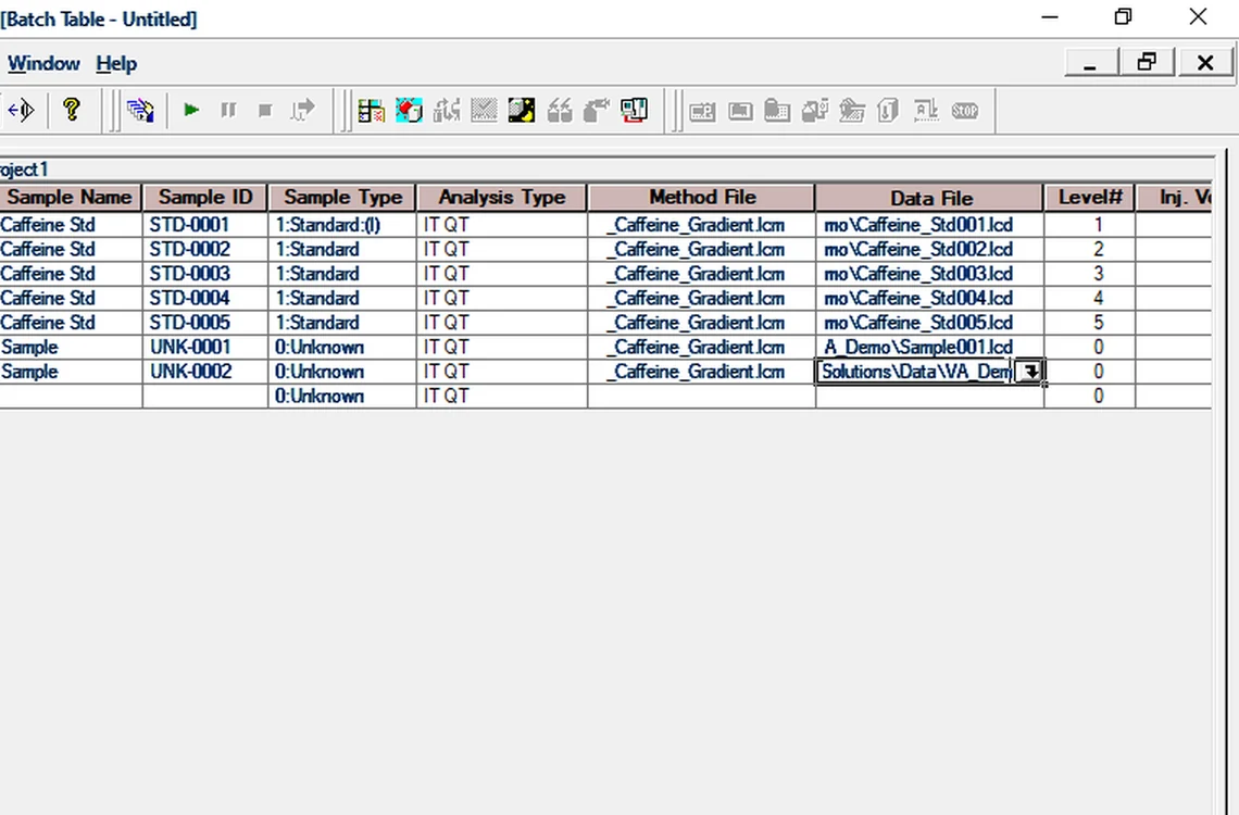 Step 7.4: Read the Data File column — Shimadzu LCsolution screenshot