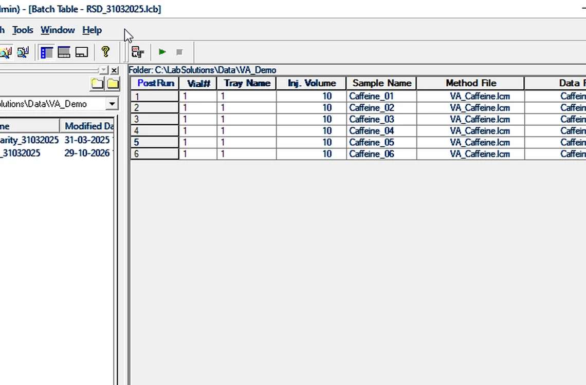 Step 7.1: Set the method in the Batch Table — Shimadzu LCsolution screenshot